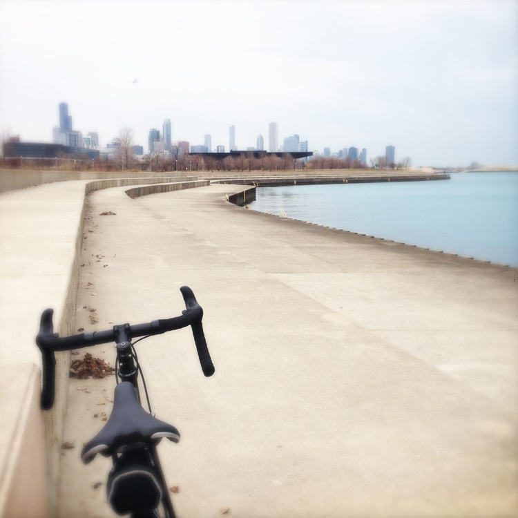 Skyline-Chicago-Lakefront-Bike-Path-soozed
