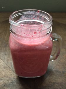 Loving the BITE: Delicious Anti-Inflammatory Turmeric Smoothie | lovingthebike.com