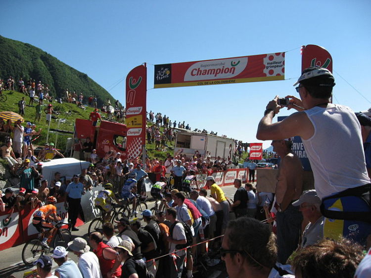 800px-Tour_de_France_2007_-_Col_de_la_Colombiere